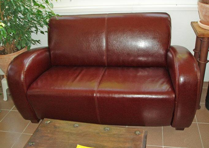 leather sofa become sticky