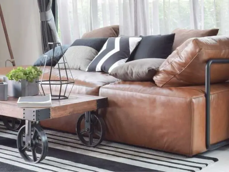 does leather sofa get cold in winter