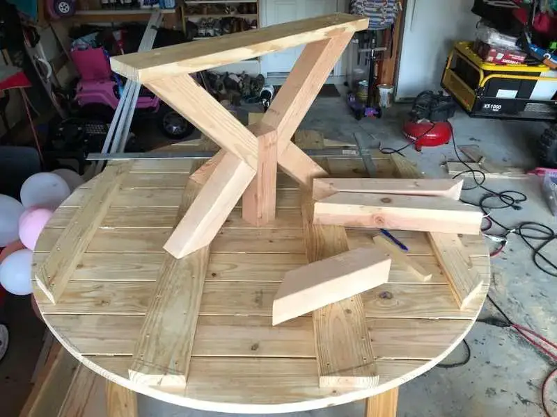 A Shelf To Table With Round Legs, How To Put Wood Legs On A Table