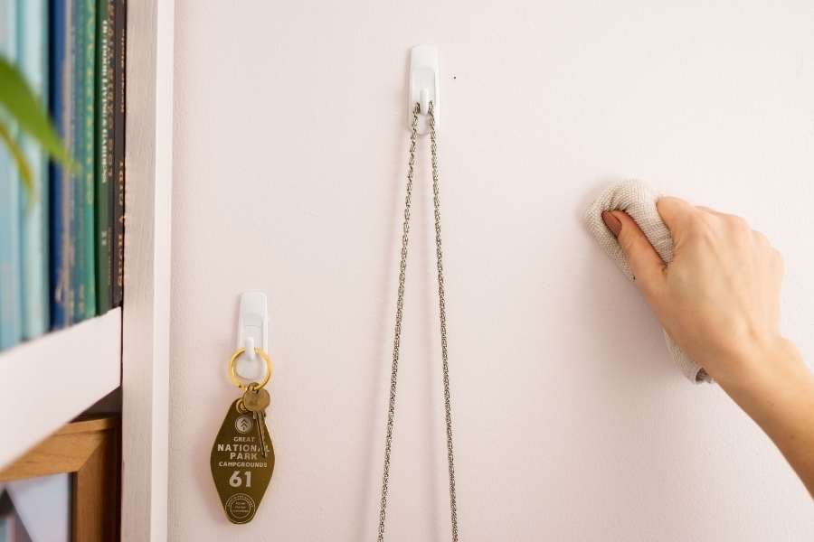 Can you use Command Bath Strips on regular walls?