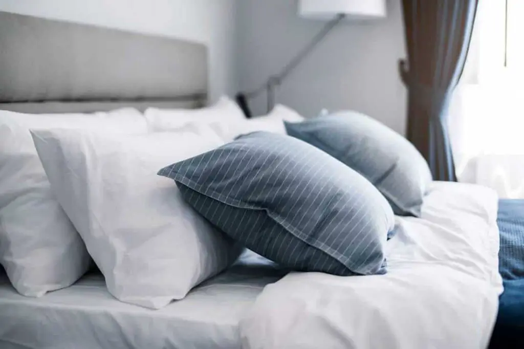 Why Do American Beds Have So Many Pillows?