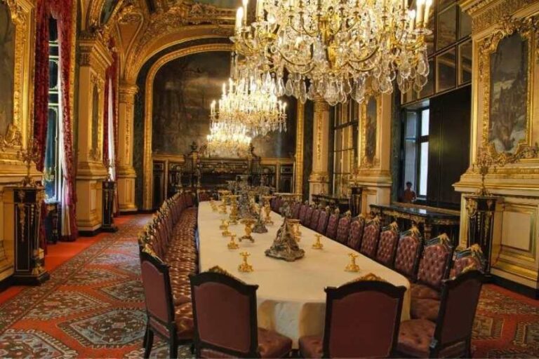 place chandelier dining room