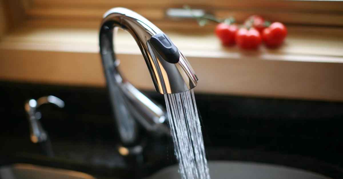 how-do-you-clean-a-grohe-kitchen-faucet-spray-head