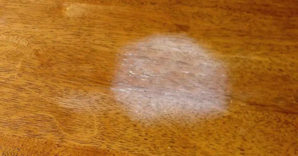 How to Remove Cloudiness From a Wood Table?