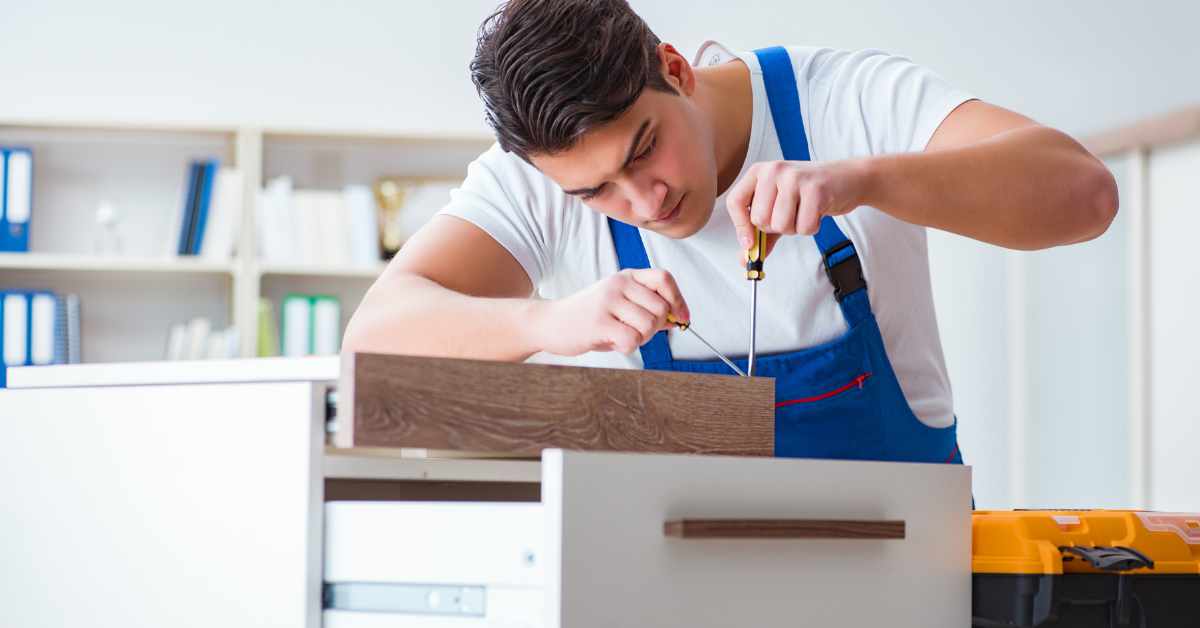 How to Fill Large Gaps in Wood Furniture? 7 Easy Steps